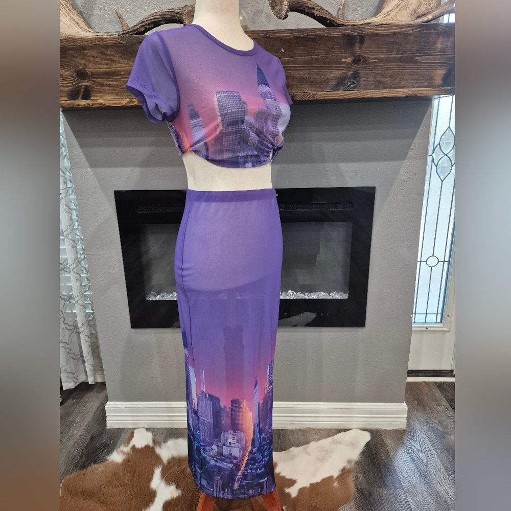 Lovewave Swim Cover Set  Purple Cityscape Mesh Two-Piece Set Size Small - Picture 7 of 10